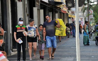 Confiança do comércio cresce e atinge marca igual à de março, primeiro mês da pandemia