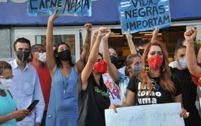 No dia da Consciência Negra, Carrefour de Campo Grande tem protestos por morte violenta
