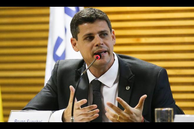 Plano para economia envolve aprovação de reformas, diz Funchal