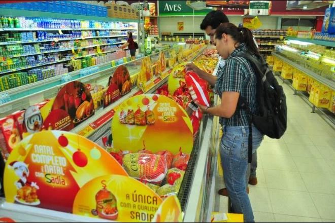 Procon encontra variação de até 130% em produtos da ceia de Natal