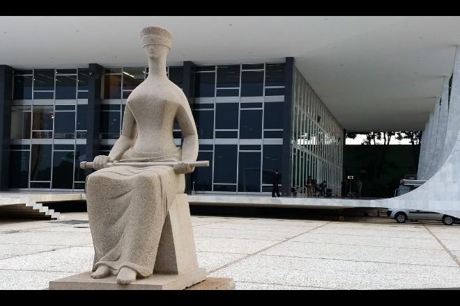 STF suspende alíquota zero para importação de revólveres e pistolas