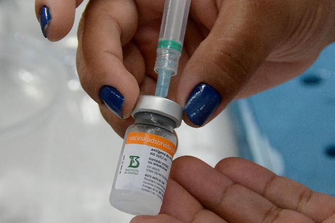 Gestantes com comorbidades se vacinam neste feriado