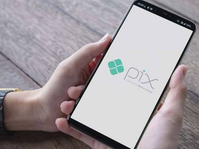 Com aumento de denúncias, Procon faz alerta para consumidor não cair em golpes do Pix