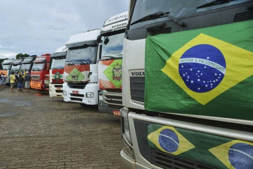 Caminhoneiros querem reunião com o STF para destravar frete mínimo