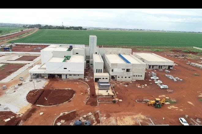 Meses após a previsão de entrega, o Hospital Regional de Dourados está com 60% da obra concluída