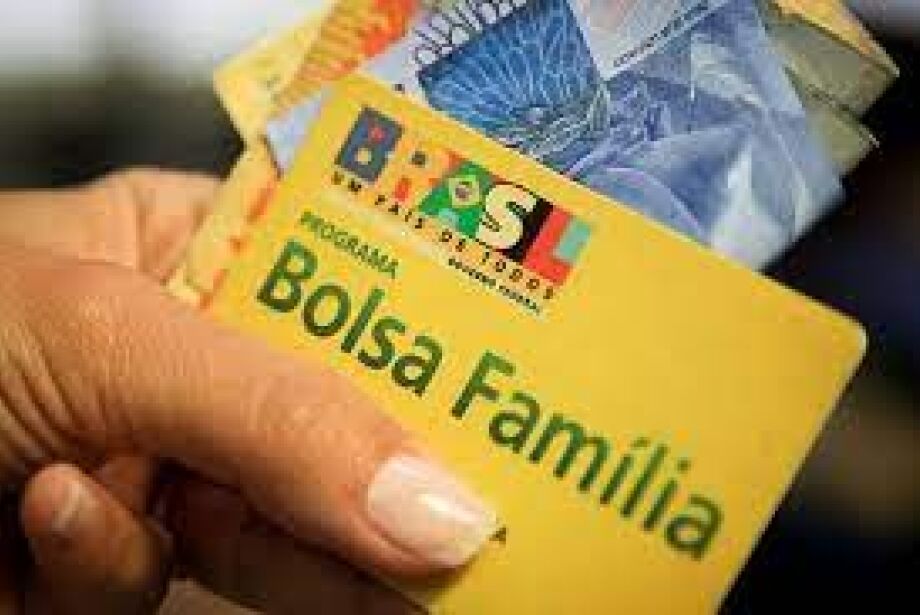 Valor médio do Bolsa Família passa para R$ 705 em junho
