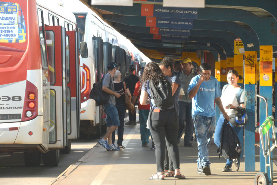 Indefinição sobre subsídio atrasa aumento na tarifa de ônibus