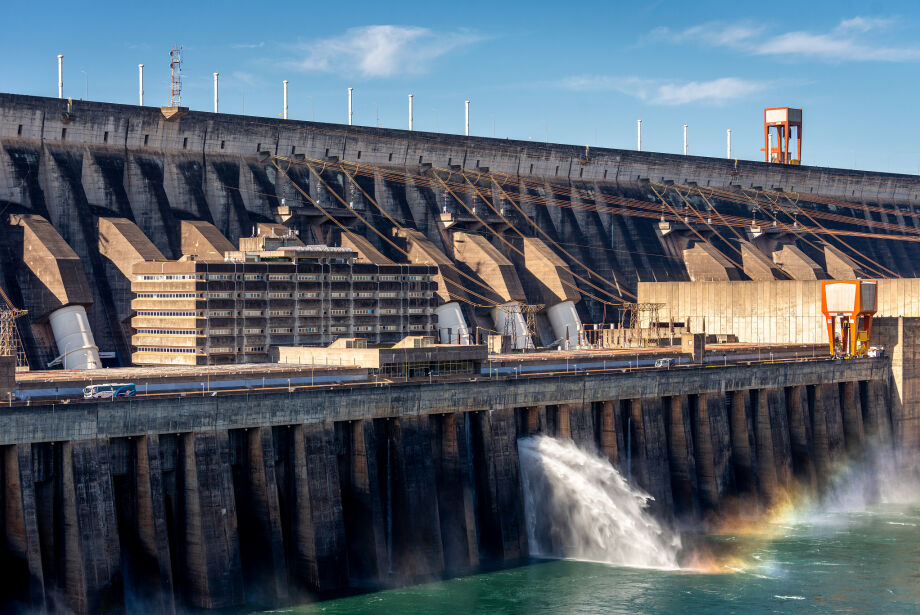 Usina de Itaipu alcança produção recorde de 3 bilhões de megawatts-hora